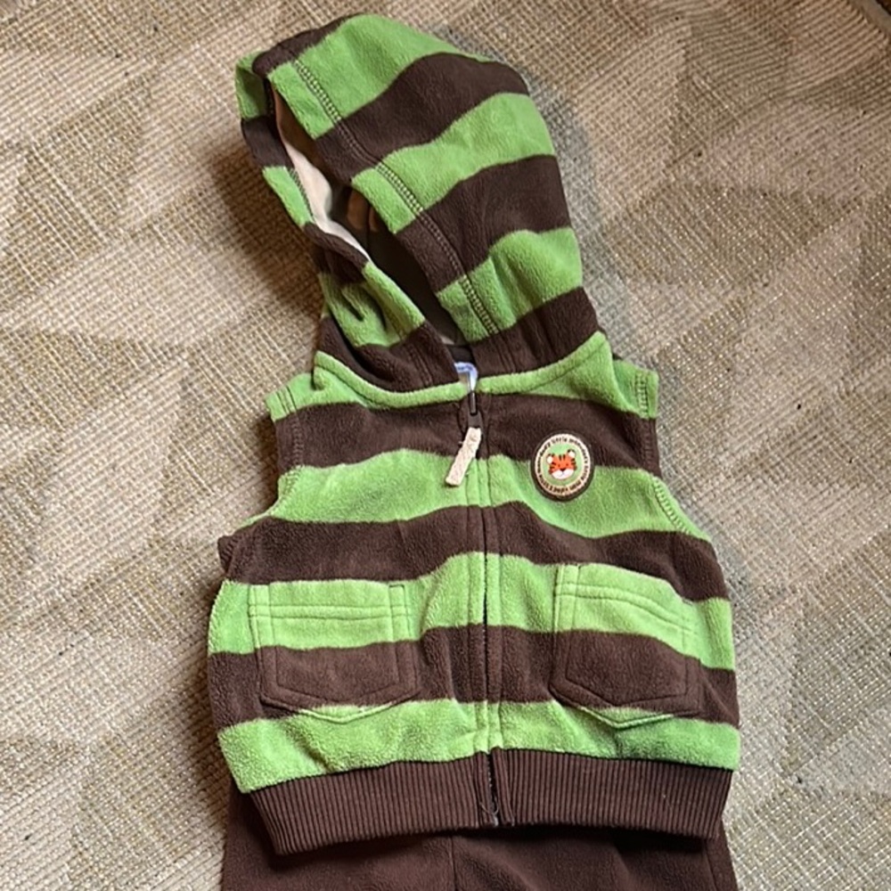 Carter's Kids Matching Set - Picture 2 of 5